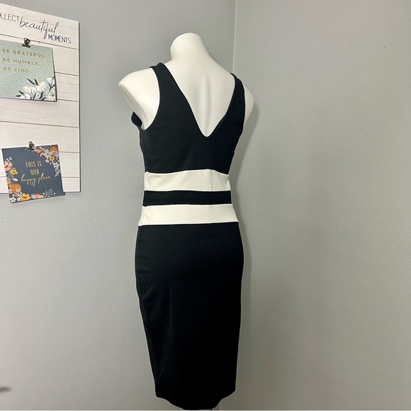 Guess black and white strips size large - Picture 5 of 9